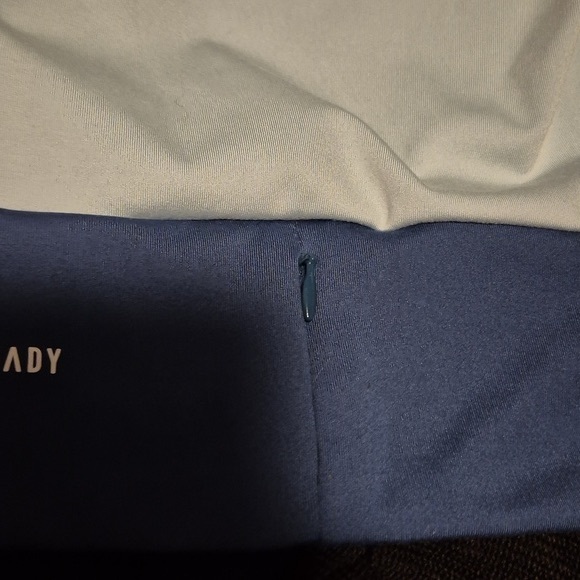 Adidas Aeroready Sport Crop Top Sz Med NWT - Picture 6 of 9